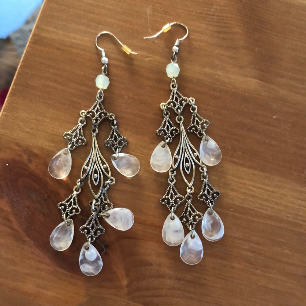 Mark (Avon brand) chandelier earrings